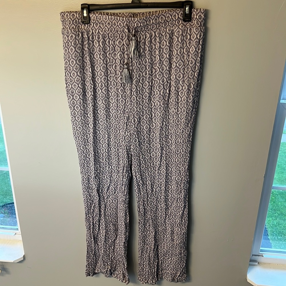 Knox Rose Women's Boot Cut Pants in Navy and White Geo Print